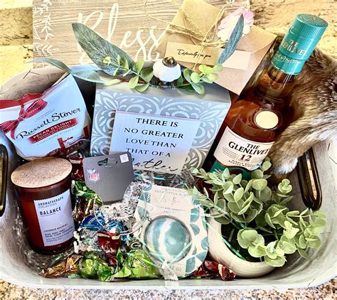 personalized gift hampers delivery